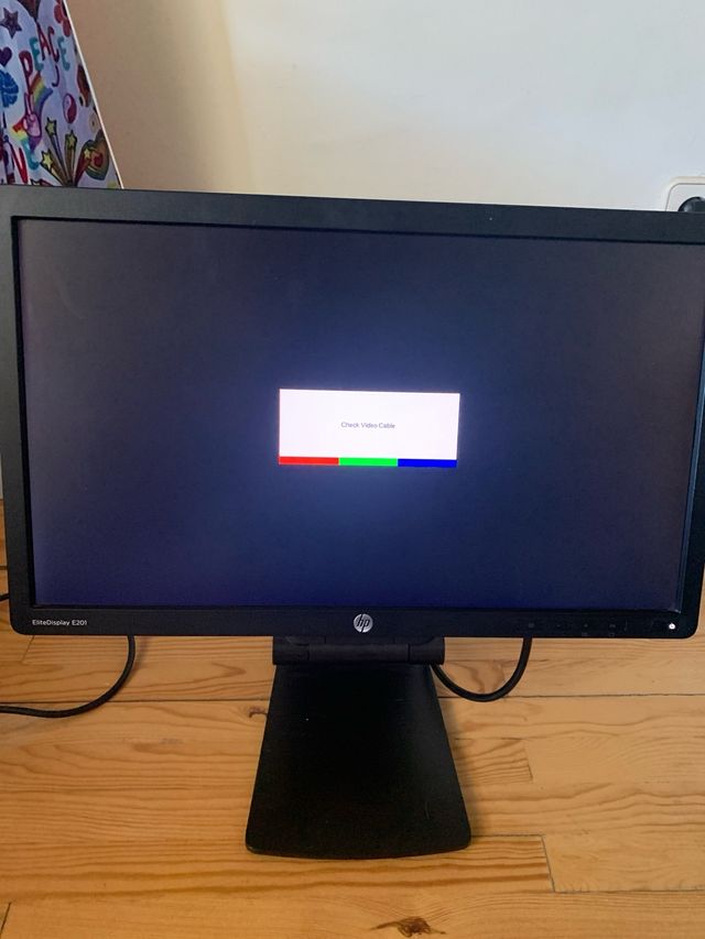 HP EliteDisplay E201