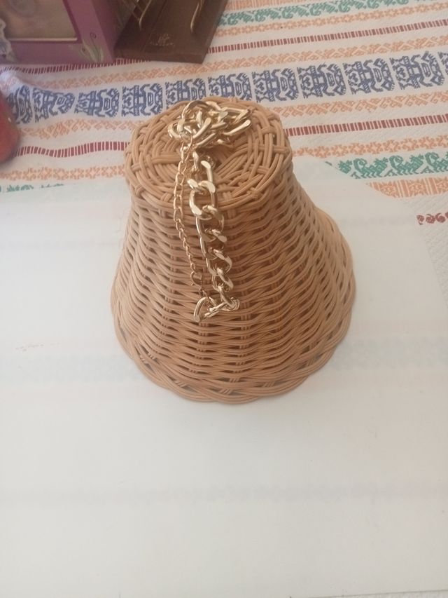 Campana de mimbre