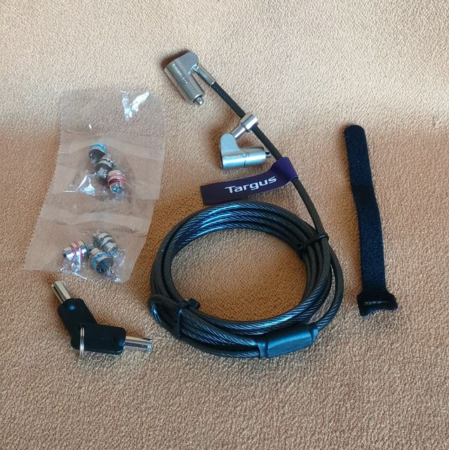 CABLE CANDADO PARA PORTATILES, MONITORES ETC. 