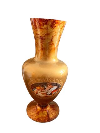 Antico vaso dorato