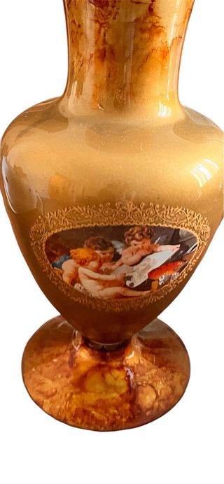 Antico vaso dorato