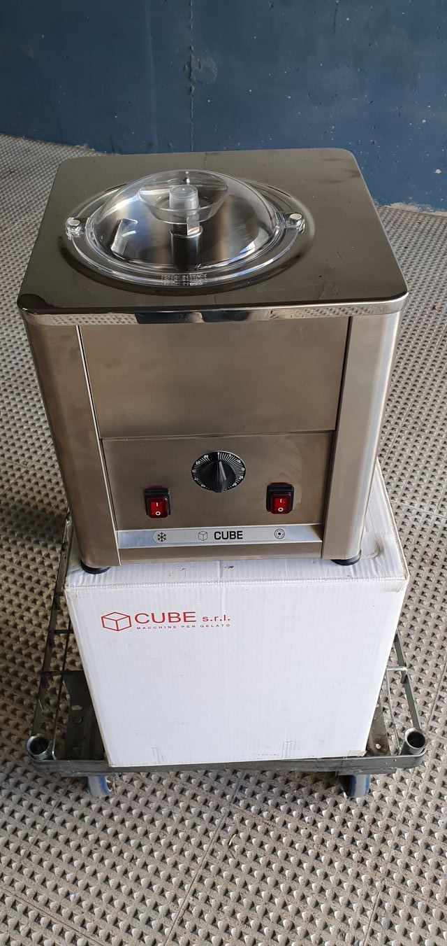Máquina heladera profesional CUBE 1500
