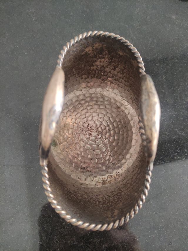 Cesta decorativa bañada en plata