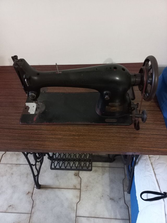 Antica macchina da cucire singer