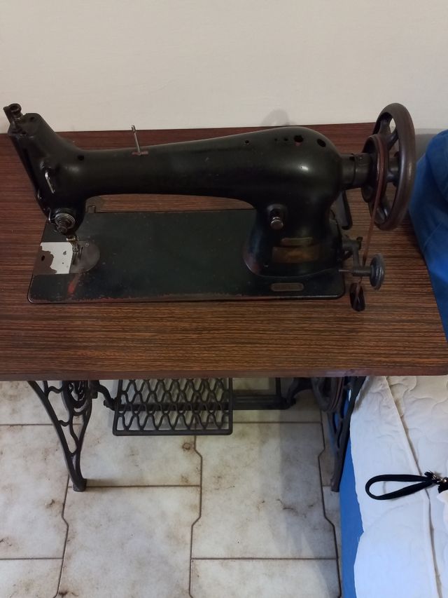 Antica macchina da cucire singer
