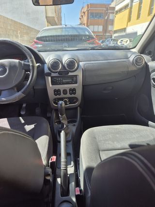 Dacia Sandero 2012
