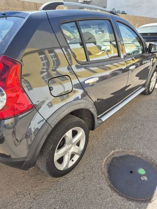 Dacia Sandero 2012