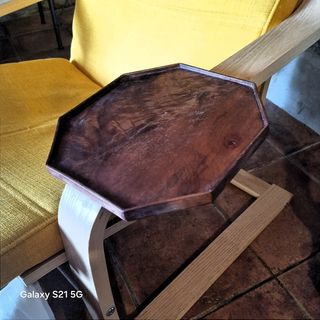 Soporte de madera para vaso, libro etc..