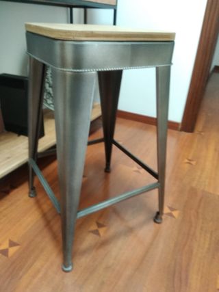 Taburete alto estilo industrial