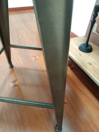 Taburete alto estilo industrial