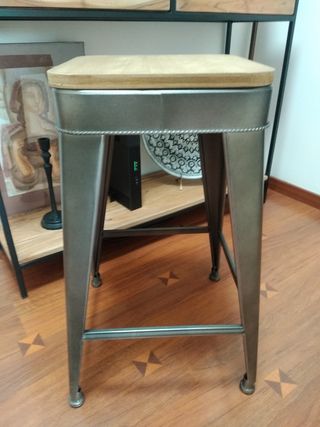 Taburete alto estilo industrial