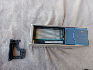 JVC altavoces coche+cargador CDs
