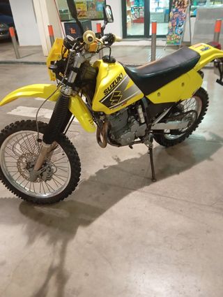 Se vende Suzuki drz 