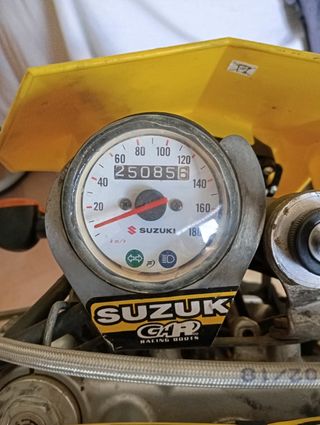 Se vende Suzuki drz 