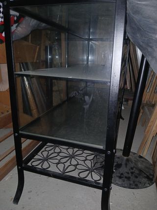 Mueble de cristal expositor.