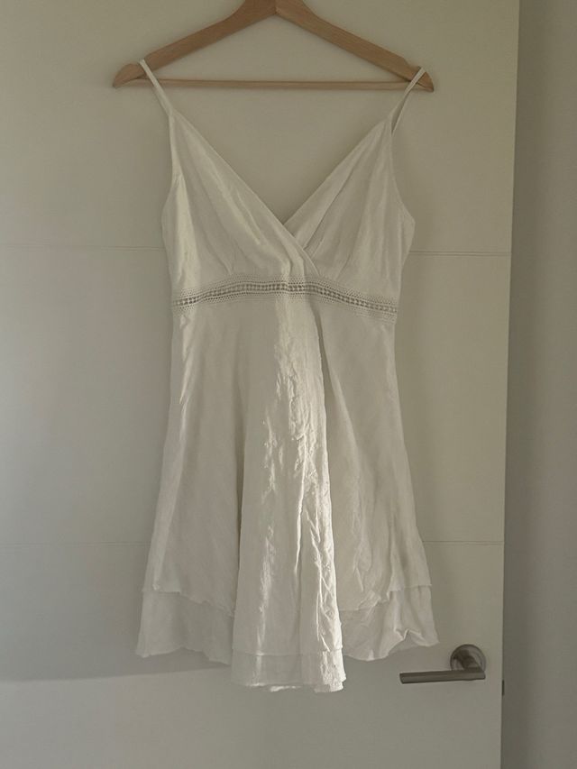 Vestido corto de tirantes