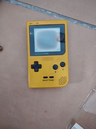 Game boy pocket amarilla con caja