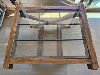 Mesa de centro de salón.