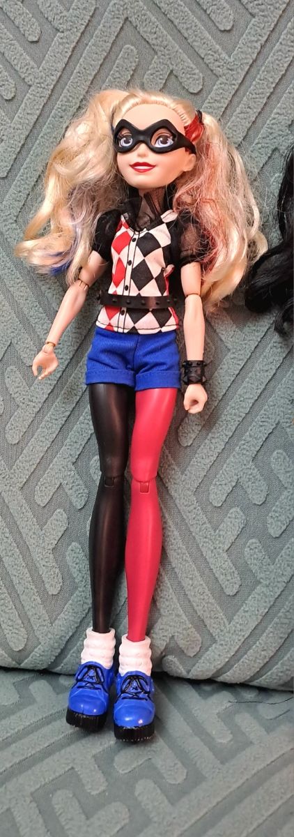 4 muñecas Marvel heroínas