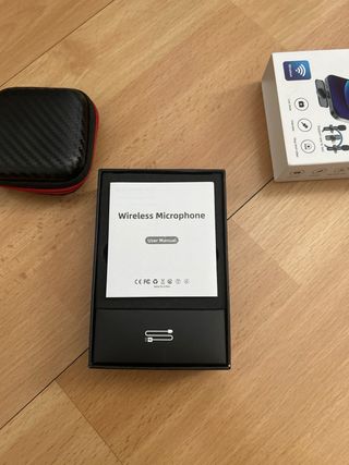 Par de microfonos inalámbricos.