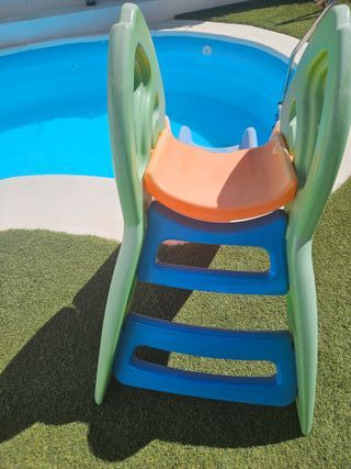 Tobogán piscina infantil