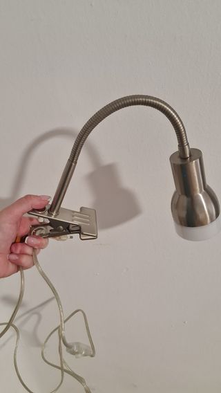 Lámpara regulable con pinza