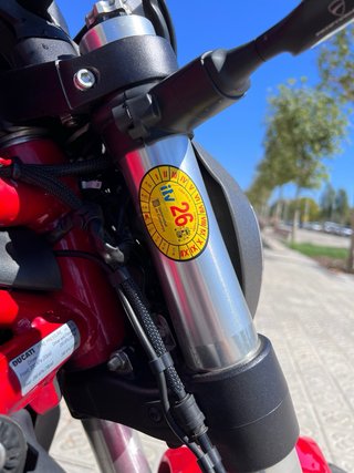 DUCATI Monster 821