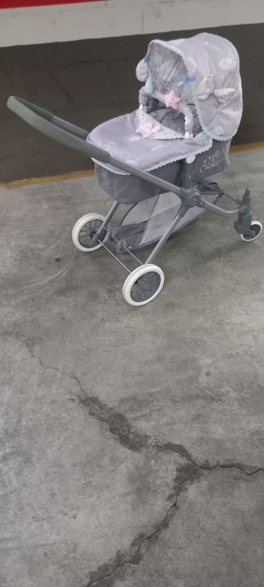 Carrito bebe juguete.