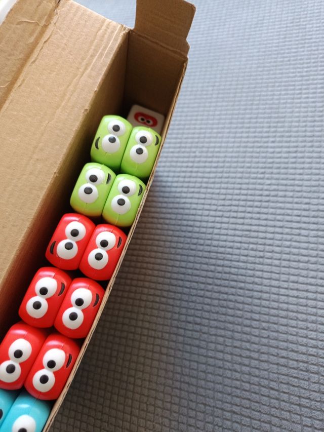 Juego Caterpillars de Rick&Rock