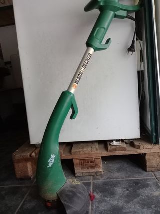 Taglia bordi elettrico black e Decker 