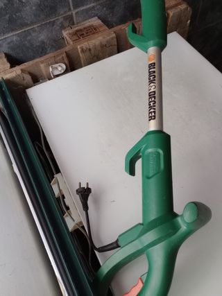 Taglia bordi elettrico black e Decker 