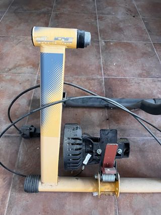 Rodillo de bicicleta entrenamiento