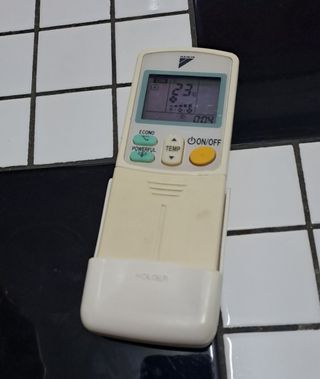 Mando DAIKIN aire acondicionado