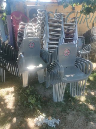 Mesas y sillas