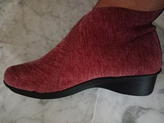 Botines terciopelo cuña ligera núm.38 Barnie Mev