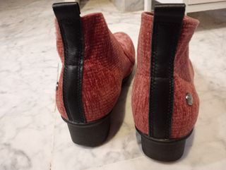 Botines terciopelo cuña ligera núm.38 Barnie Mev