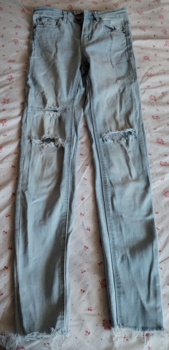 Jeans aderente vita alta