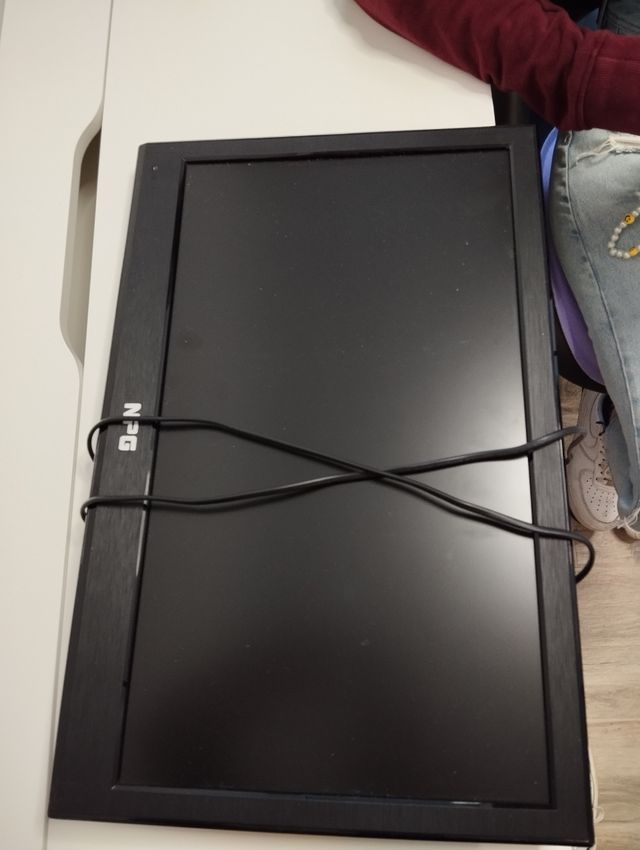 TV. Soporte de pared