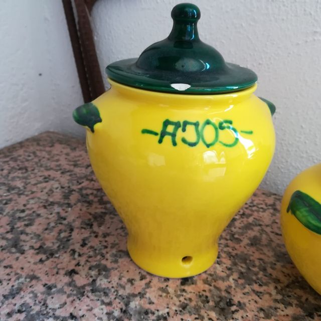 Menaje cocina. Recipientes porcelana