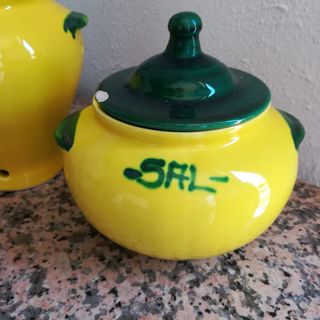 Menaje cocina. Recipientes porcelana