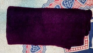 Mantón granate de PUNTO LIGERO