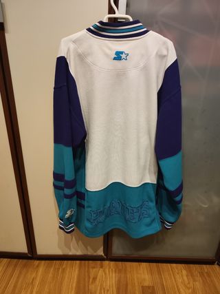 Chaqueta Hornets