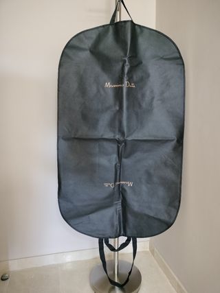 Funda traje Massimo Dutti