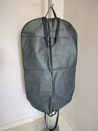 Funda traje Massimo Dutti