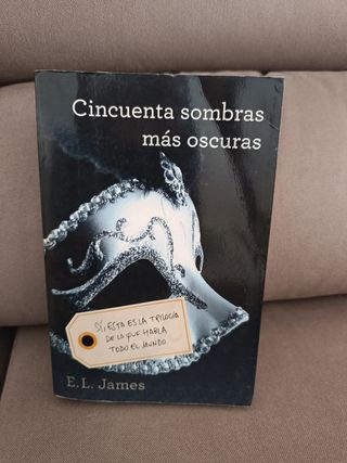 Cincuenta sombras más oscuras