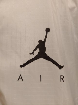 Cortavientos Jordan Niño