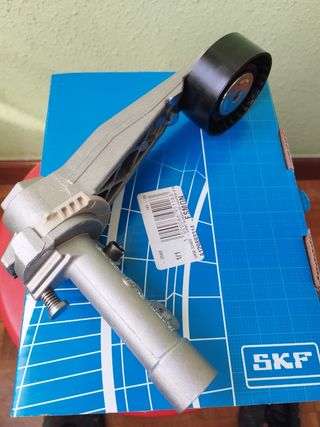 Polea tensora correa auxiliar SKF (Nueva)