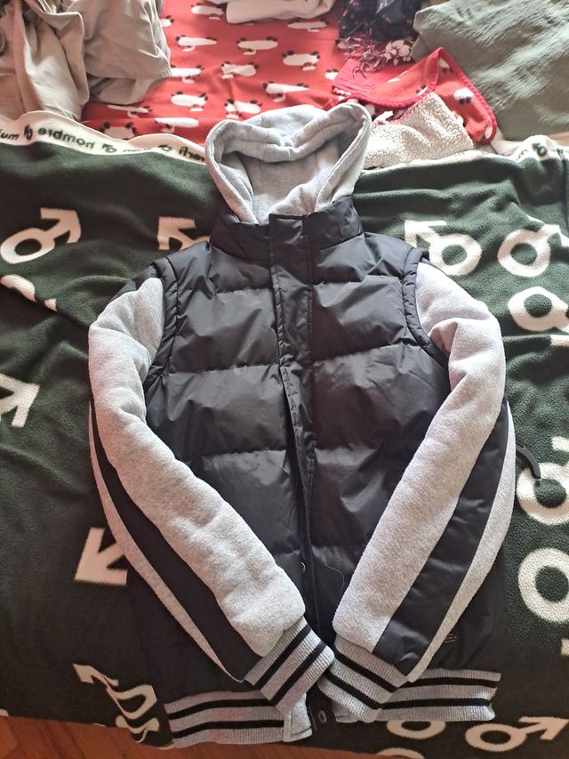 Giacca invernale nera e grigia