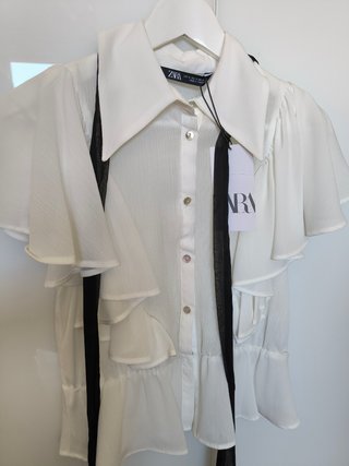 Blusa Zara de gasa nueva