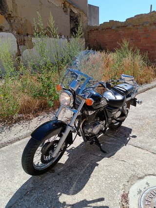 Suzuki Marauder 250